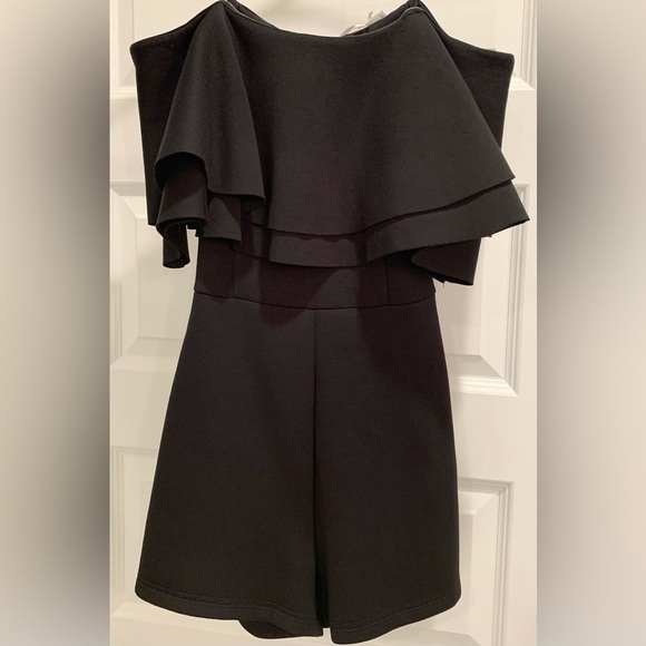 VICI x Gina Luella Off The Shoulder Ruffle Romper - Picture 4 of 10